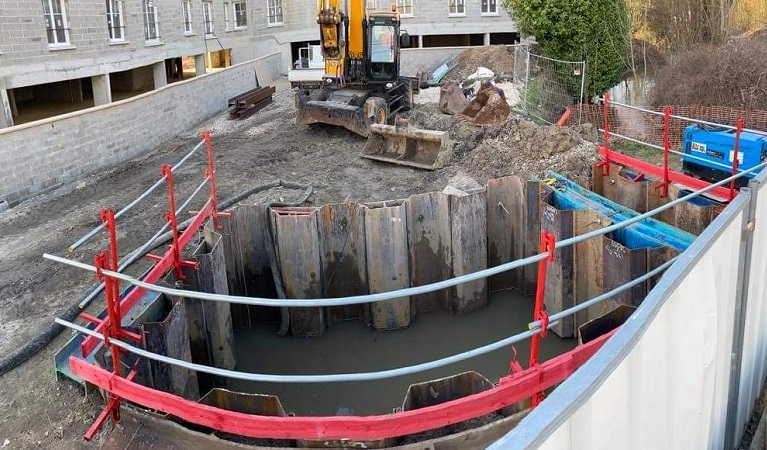 Création de puits d'entrée et de sortie pour passage d'un micro tunnelier